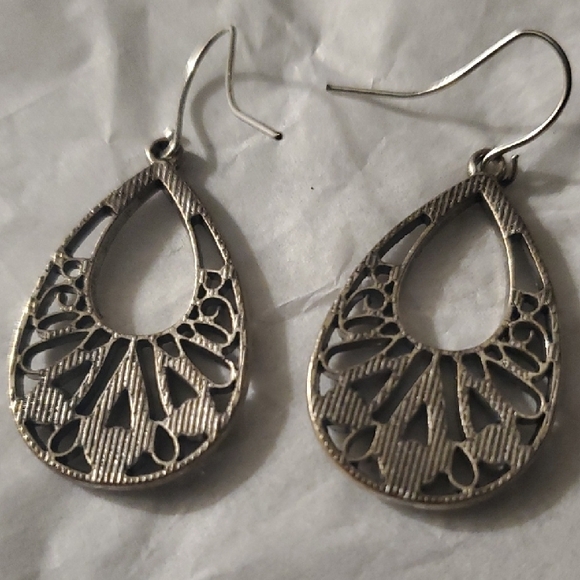 Filgree Open Oval Silvertone Rhinestone Elegant Silver Teardrop Earrings - Picture 4 of 4